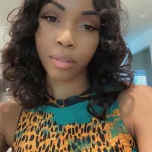 Meet your Posher, Kelli